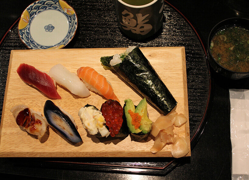 Temaki Sushi auf Sushiplatte