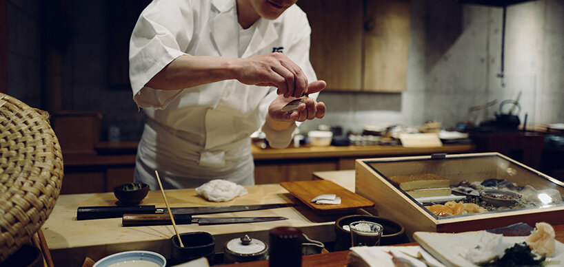 Fugu Koch in Küche