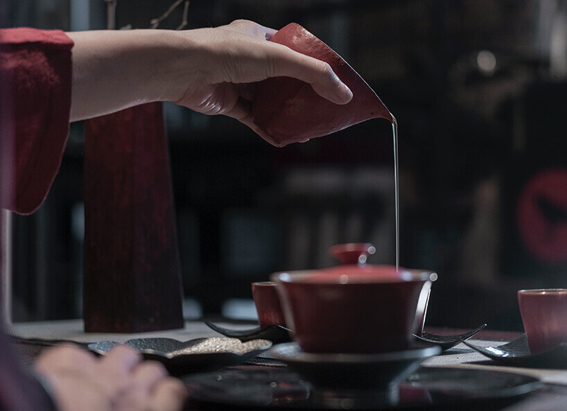 Tea ceremony Wabi Sabi - Pouring tea
